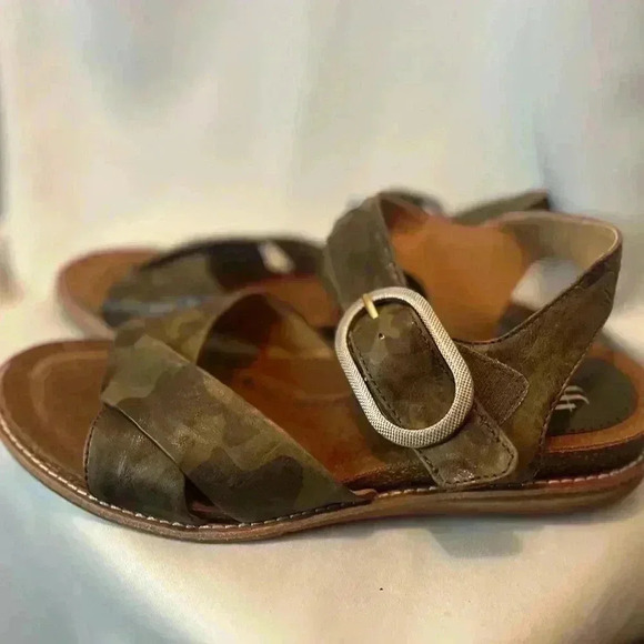 Sofft Shoes - Sofft Olive Bayo Leather Sandal Womens Shoes, OLIVE,